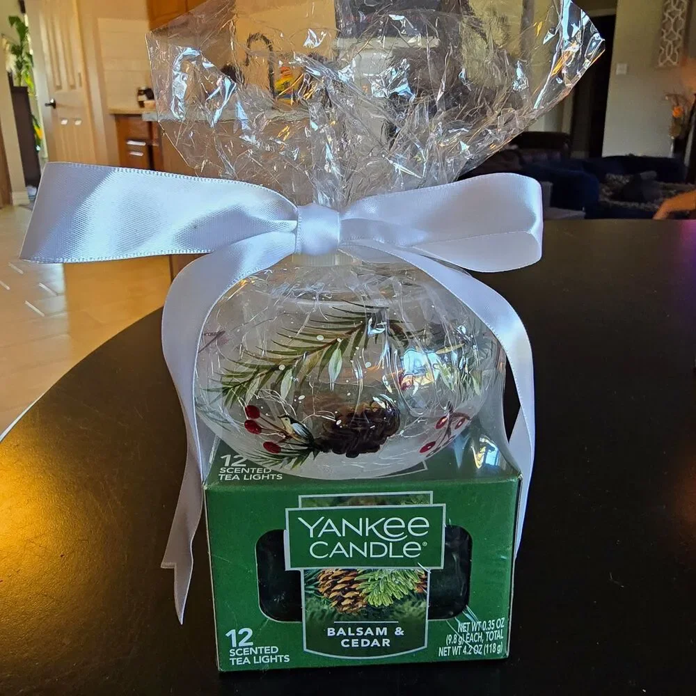Yankee Candle Balsam & Cedar Scented Mini Tealight Candles 12 Pack Xmas 4-6hr